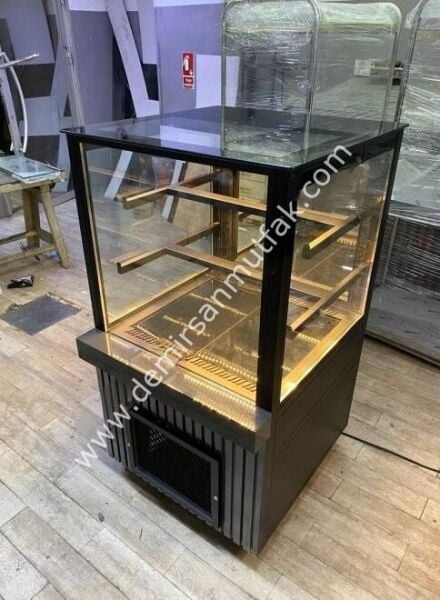 Pasta Teşhir Dolabı DM01