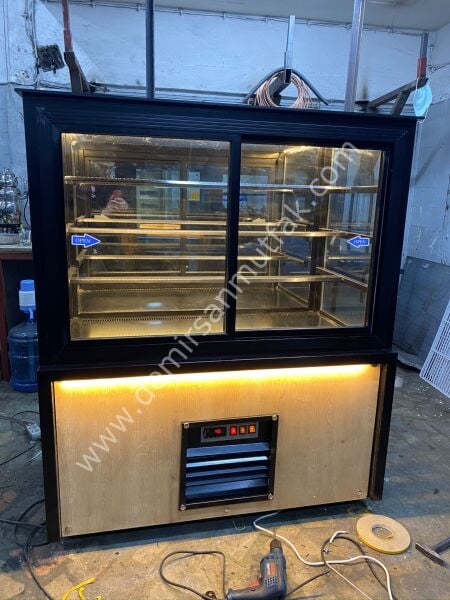 Pasta Tatlı Teşhir Dolabı DM05