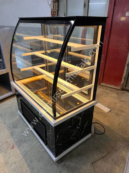 Mermer Desenli Siyah Pasta Tatlı Dolabı | Bombeli LED Teşhir Vitrini – DM018