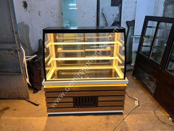 Ahşap Dekorlu Pasta & Çikolata Dolabı | LED Aydınlatmalı Pastane Teşhir Vitrini – DM026