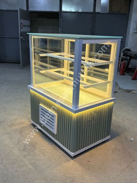 Modern Pasta Teşhir Dolabı | LED Aydınlatmalı Pastane Vitrini – DM035