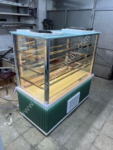 Geniş Camlı Yeşil Dekorlu Pasta Tatlı Teşhir Dolabı DM042
