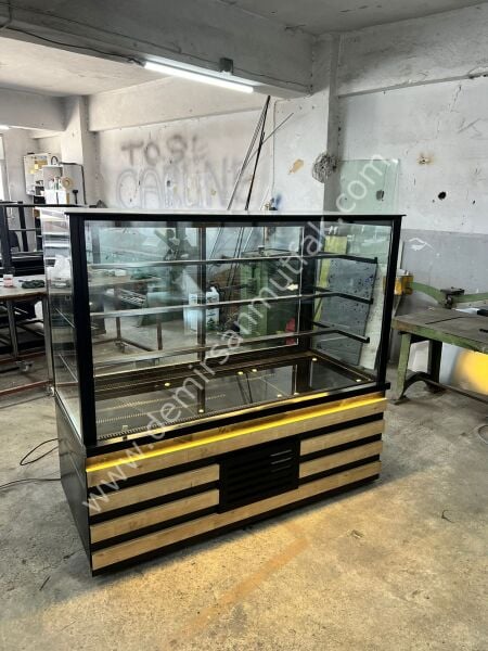 Ahşap Detaylı Pasta Tatlı Dolabı DM045