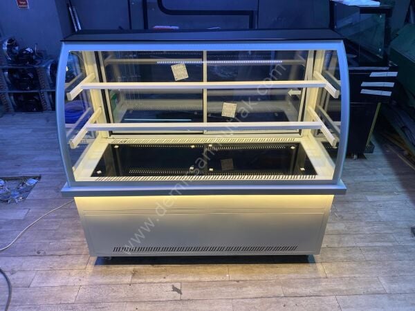 Bombeli Pasta Teşhir Dolabı | Yaş & Kuru Pasta Vitrini – DM053