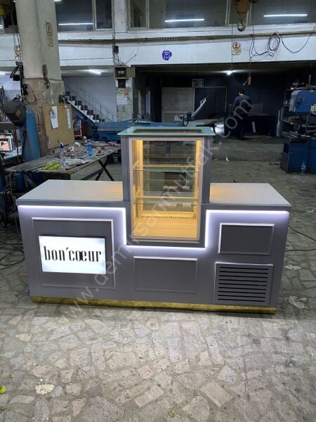 Pasta Tatlı Banko Dolabı | Modern Soğutmalı Pastane Servis ve Teşhir Bankosu – DM067