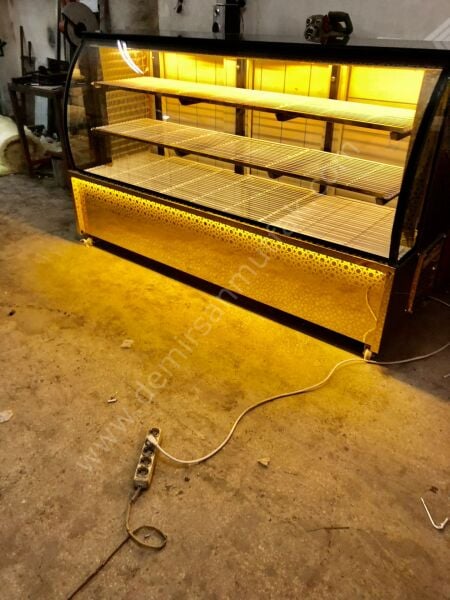 Kebap Lokanta Dolabı – Geniş Hacimli Profesyonel Et Teşhir Ünitesi | DM075