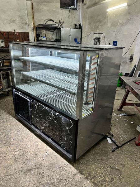 Profesyonel Kebap Teşhir Dolabı – Modern Restoran Vitrini DM079