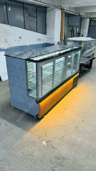 Endüstriyel Kebap Teşhir Reyon Dolabı – Geniş Hacimli Restoran Vitrini DM082