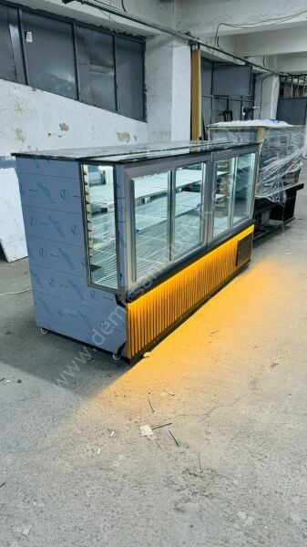 Endüstriyel Kebap Teşhir Reyon Dolabı – Geniş Hacimli Restoran Vitrini DM082