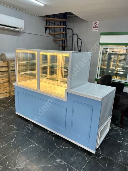 Modern Pasta Tatlı Teşhir Dolabı – Şık Pastane Vitrini DM085