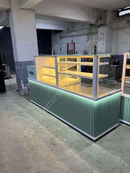 Kasa Bölmeli Börek ve Kruvasan Teşhir Dolabı DM0112