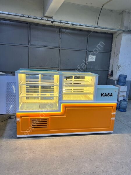 Kasa Bölmeli Pasta Tatlı ve Kruvasan Teşhir Dolabı DM0114