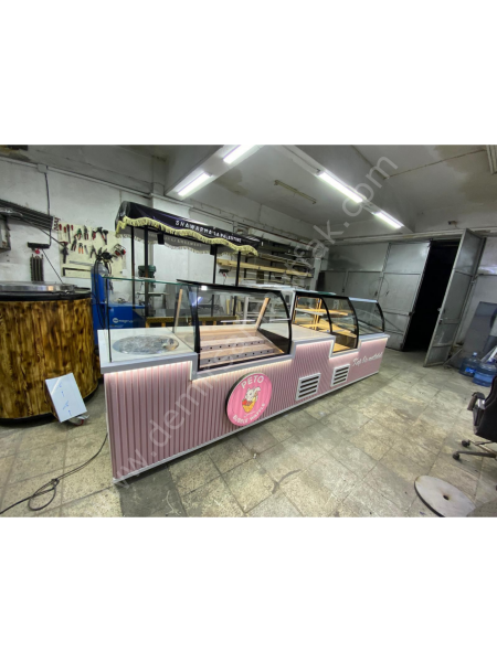 Pasta Tatlı Waffle ve Dondurma Teşhir Seti – Çok Konseptli Kafe Servis Ünitesi DM0158