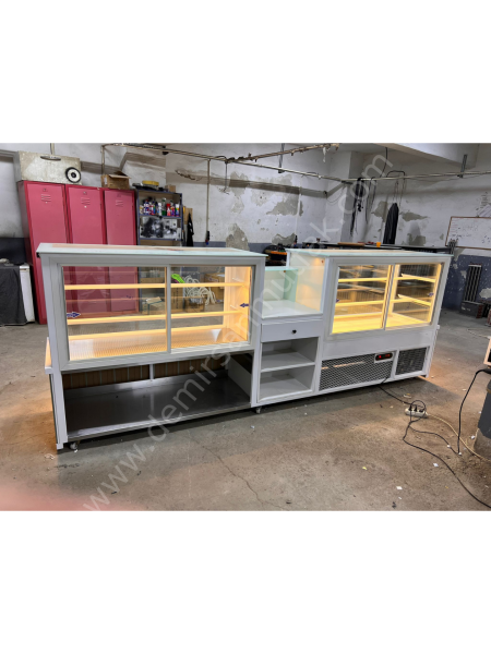 Pasta, Tatlı ve Kuru Pasta Teşhir Dolabı – Çok Raflı Vitrin DM0174