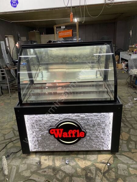 Bombeli Camlı Waffle Teşhir Dolabı DM0189