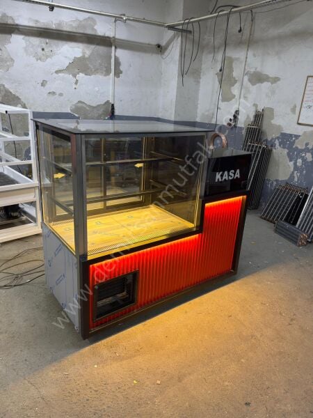 Kompakt Tasarımlı Pasta ve Tatlı Teşhir Dolabı DM0222