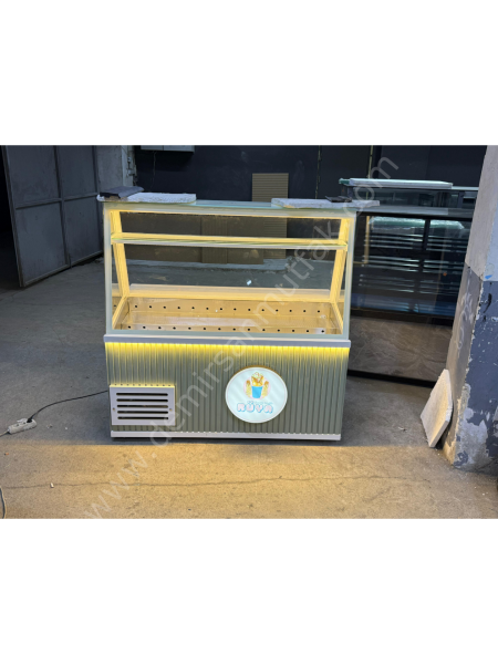 Modern Tasarımlı Kompakt Waffle Teşhir Dolabı DM0224