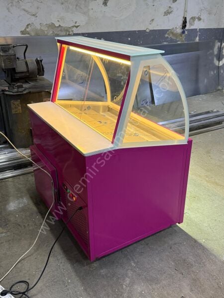 Premium Konsept Profesyonel Waffle Teşhir ve Servis Dolabı DM0233